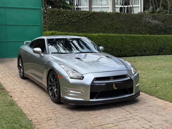 NISSAN GT-R 3.8 PREMIUM V6 24V BI-TURBO GASOLINA 2P AUTOMÁTICO